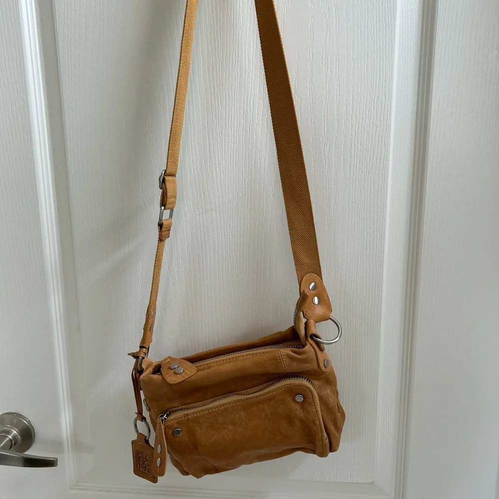 Ellington leather cross body bag - Picture 2 of 6